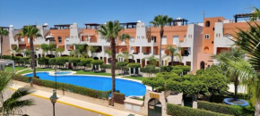 Homes of Spain, Apartamentos Paraíso Vera Playa, Ed Nuku Hiva, Bajo W con jardín y piscina privada a pie de playa, WIFI